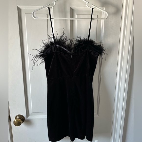 Superdown Velvet Feather Dress - Picture 4 of 4
